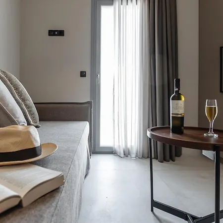 Afros Beachfront Apartman